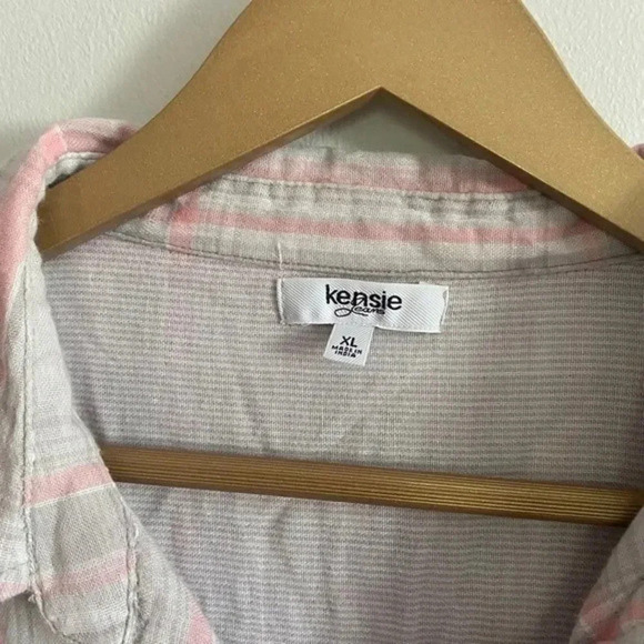 Kensie Pink and Grey Plaid Top - Picture 7 of 10